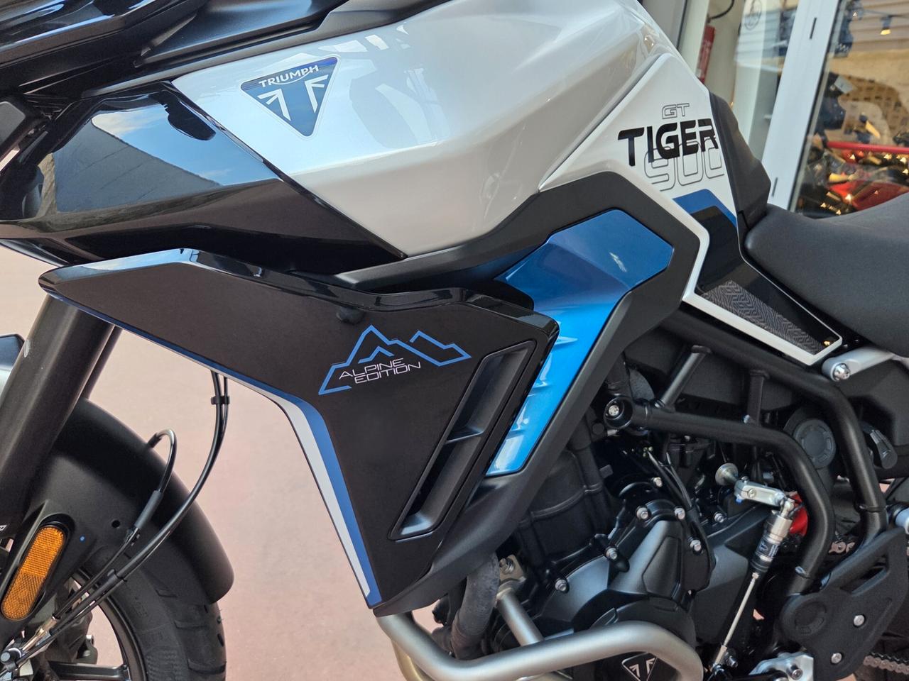 Triumph Tiger 900 Alpine Limited Edition