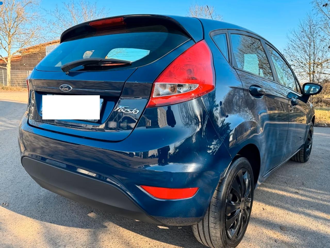 Ford Fiesta 1.2 82 CV 5 porte Titanium benzina/gpl ok neo patentati