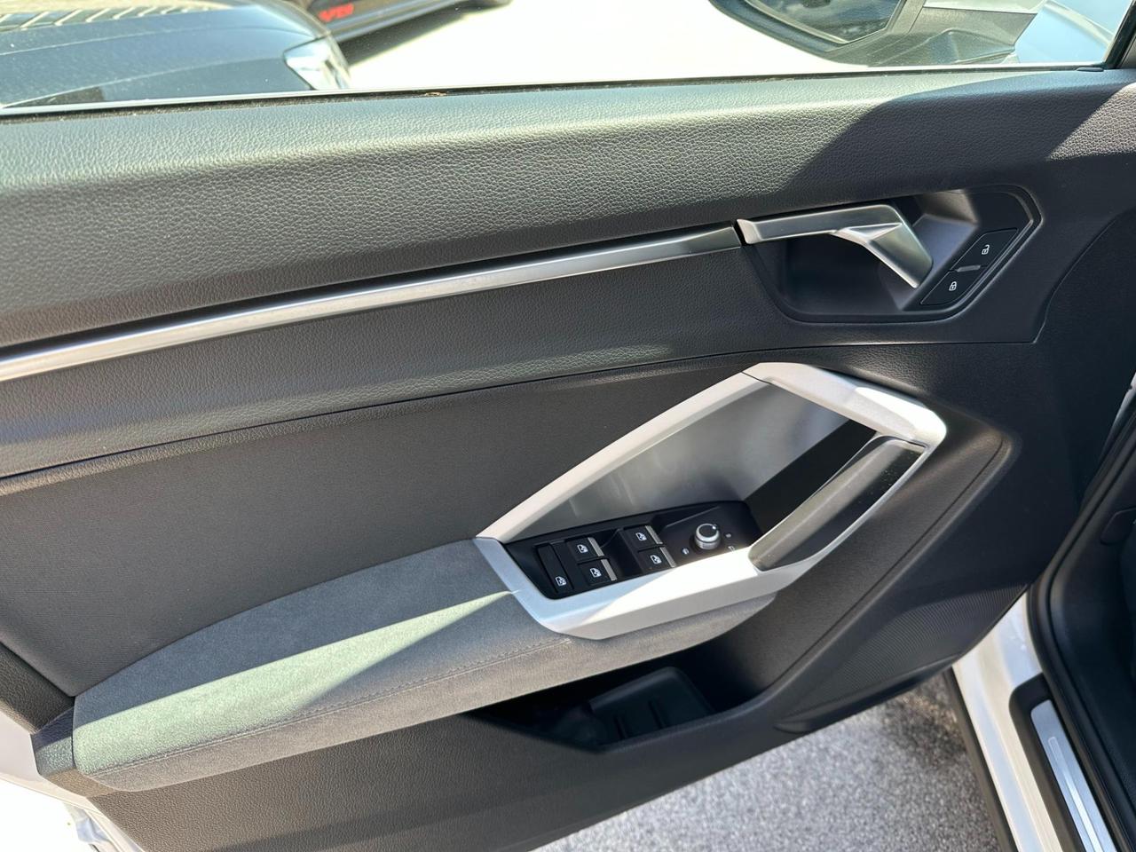 Audi Q3 35 2.0 tdi S line edition s-tronic