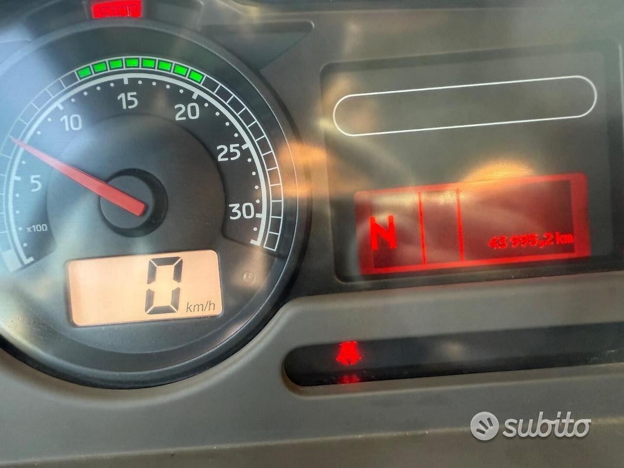 Renault-6 POSTI-PARI AL NUOVO 4O.OOO KM OK PERMUTE