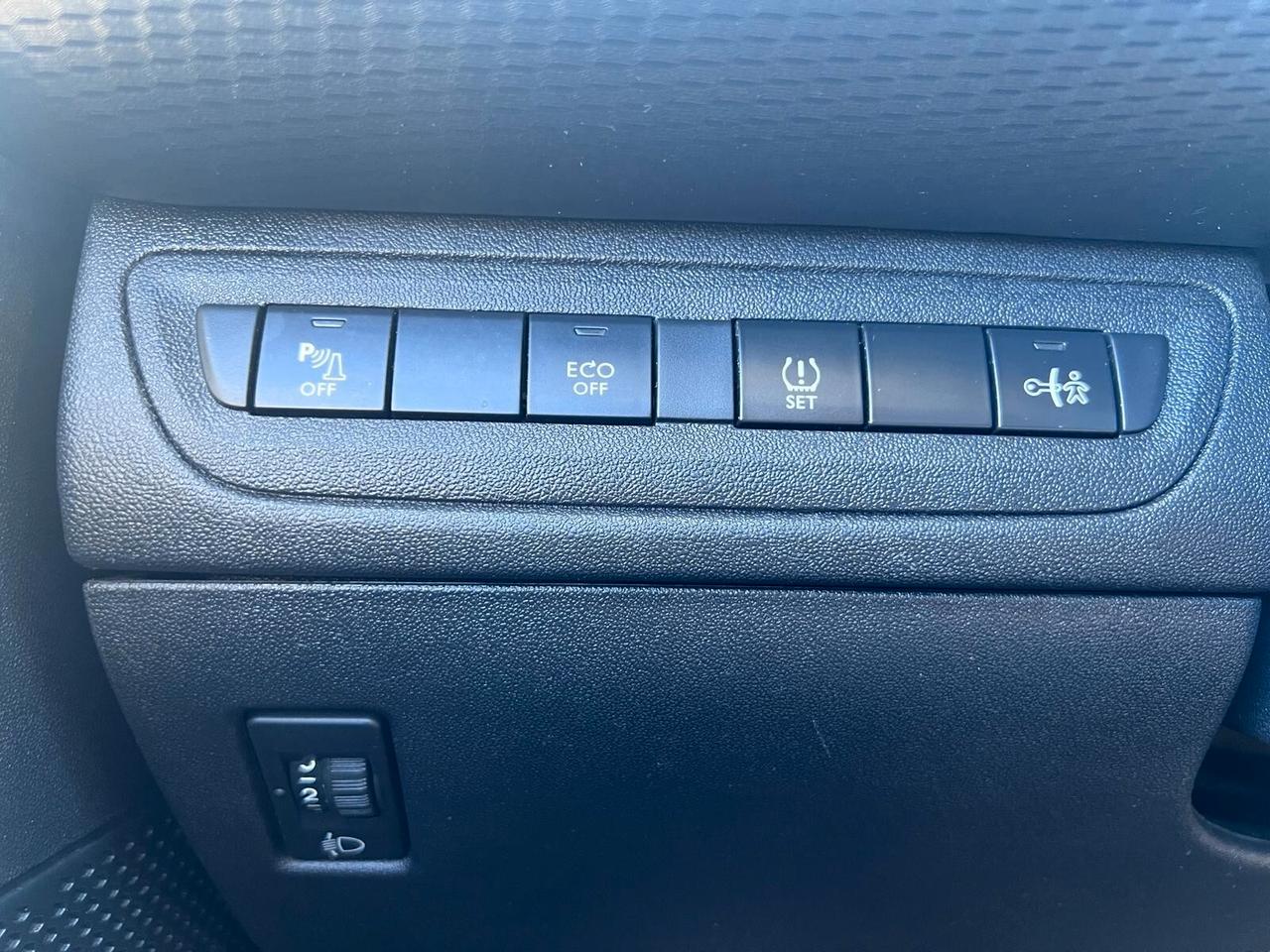 Peugeot 2008 1.6 e-HDi 92 CV Stop&Start Urban Cross