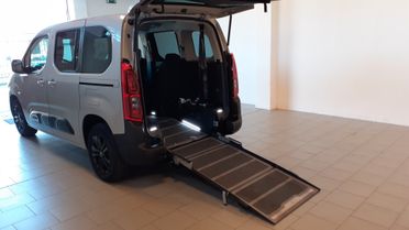 Berlingo benzina trasporto disabili pedana €6