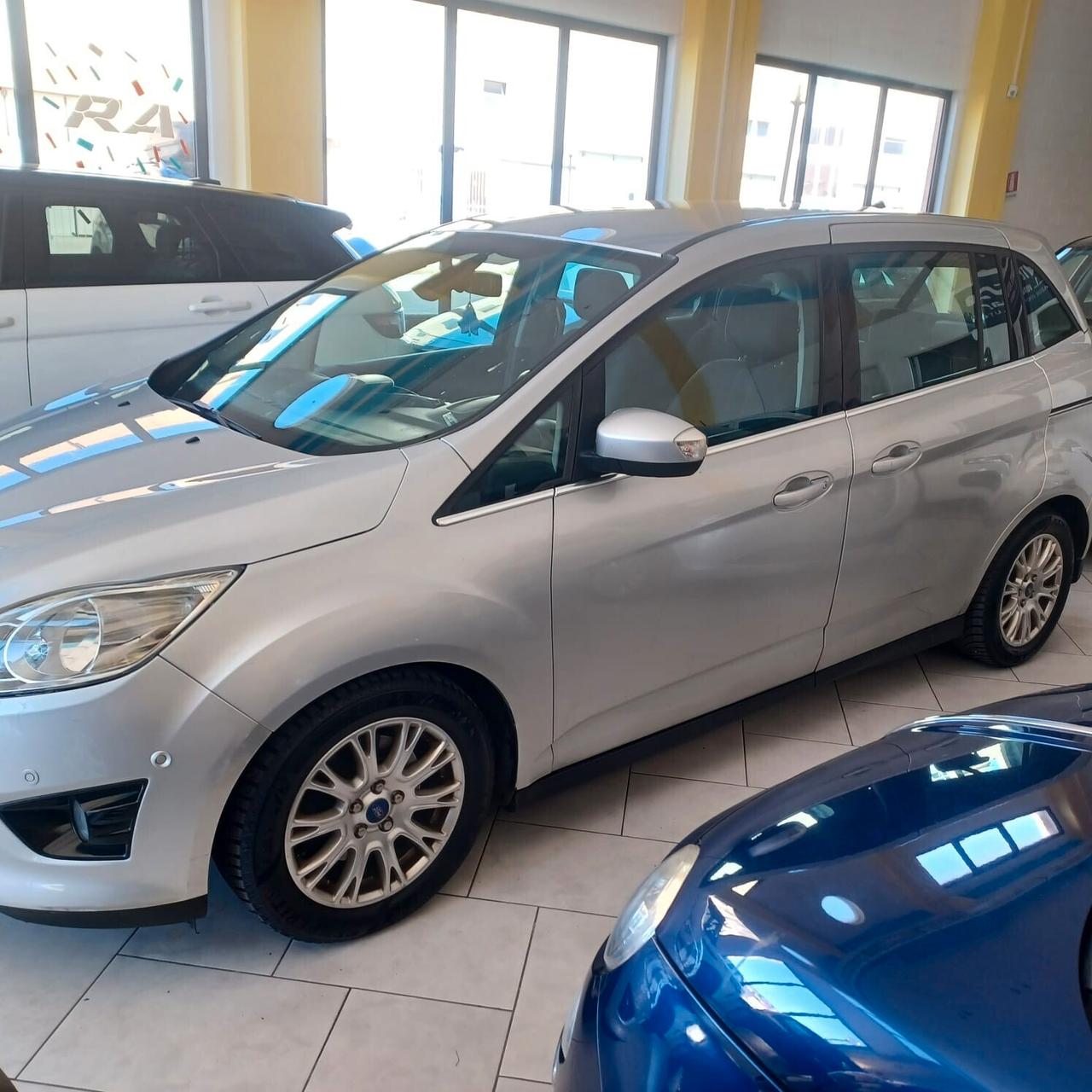 7 POSTI FORD C-MAX 1.6 TDI DISTRIBUZIONE FATTA