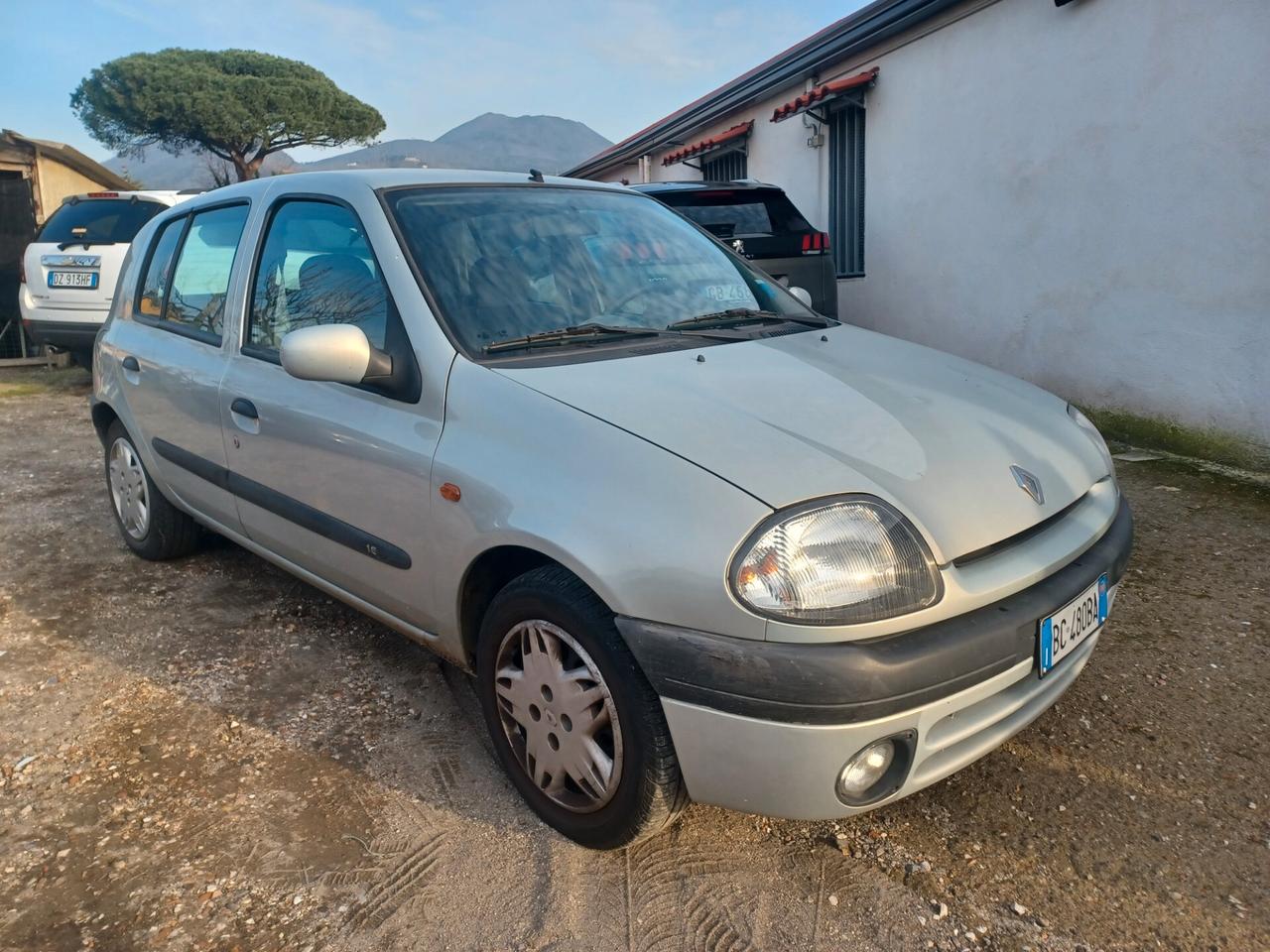 Renault Clio AUTOMATICA SOLO 30000 KM!!!!!