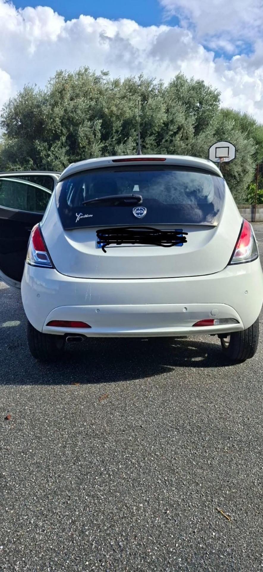 Lancia Ypsilon 1.2 69 CV 5 porte GPL Elefantino