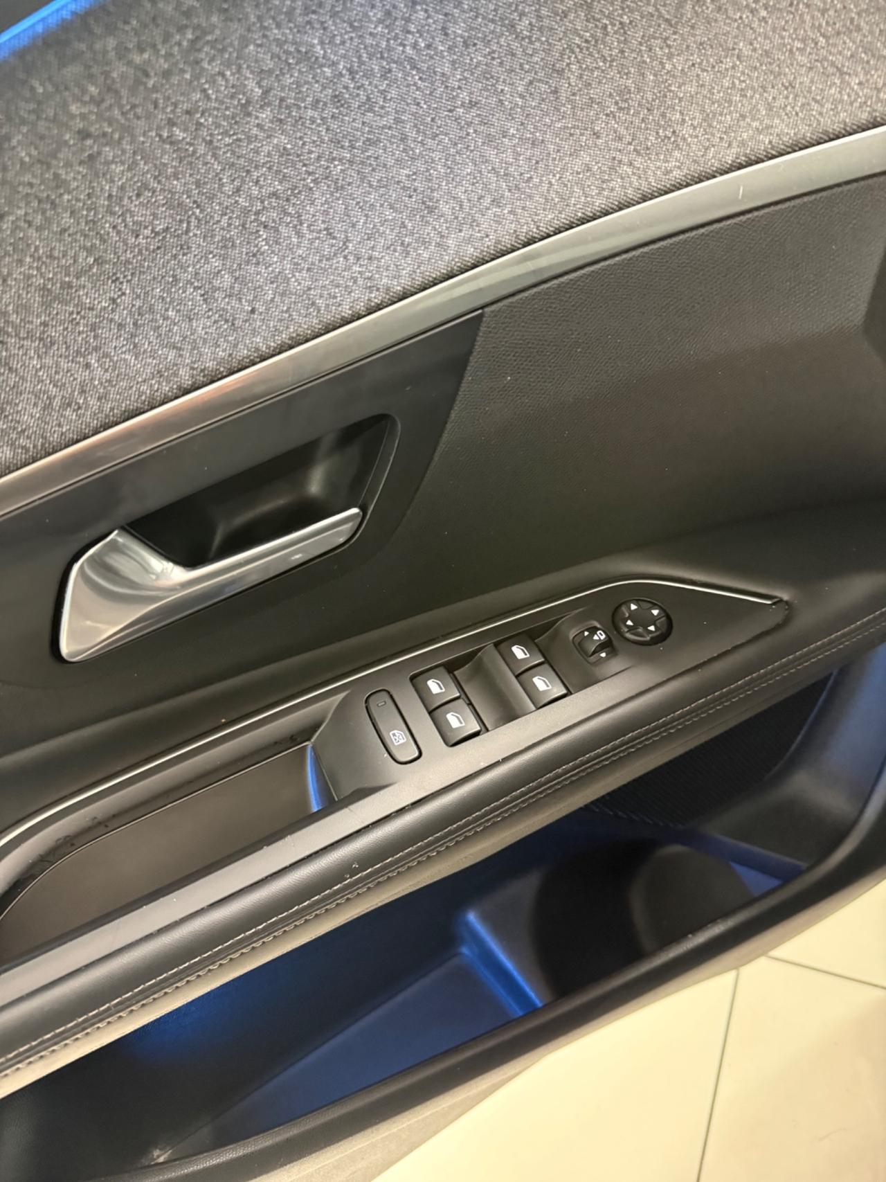 Peugeot 3008 BlueHDi 120 EAT6 S&S Allure