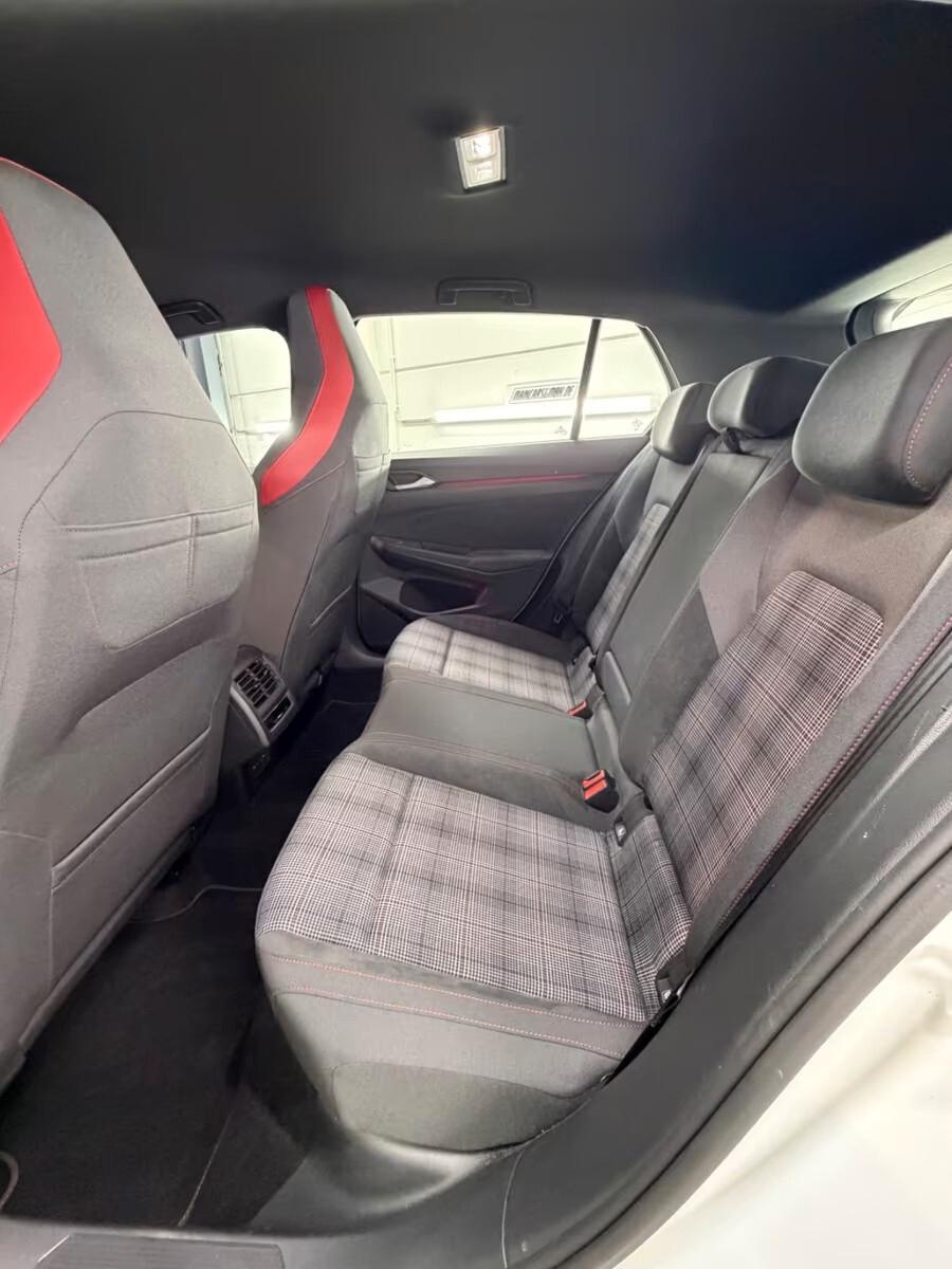 Volkswagen Golf GTI 2.0 TSI