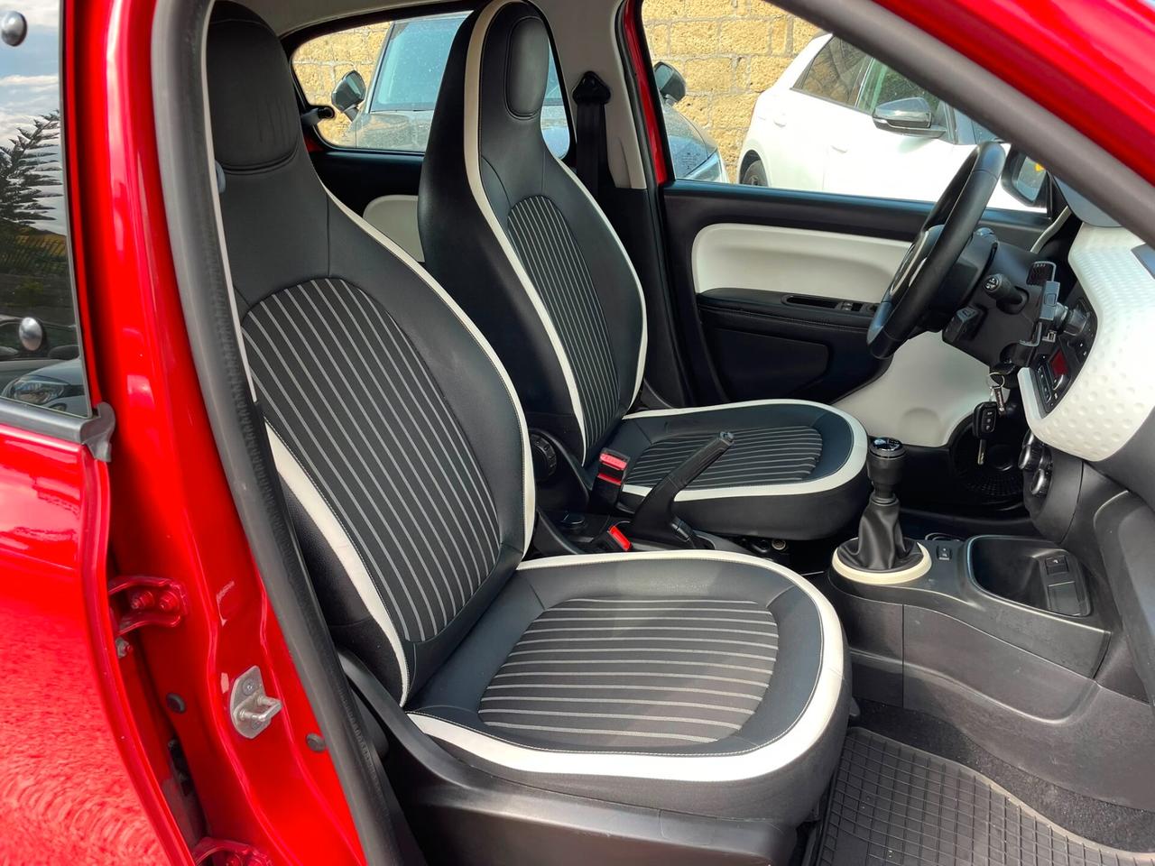 Renault Twingo 1.0 SCe 65 CV Intens