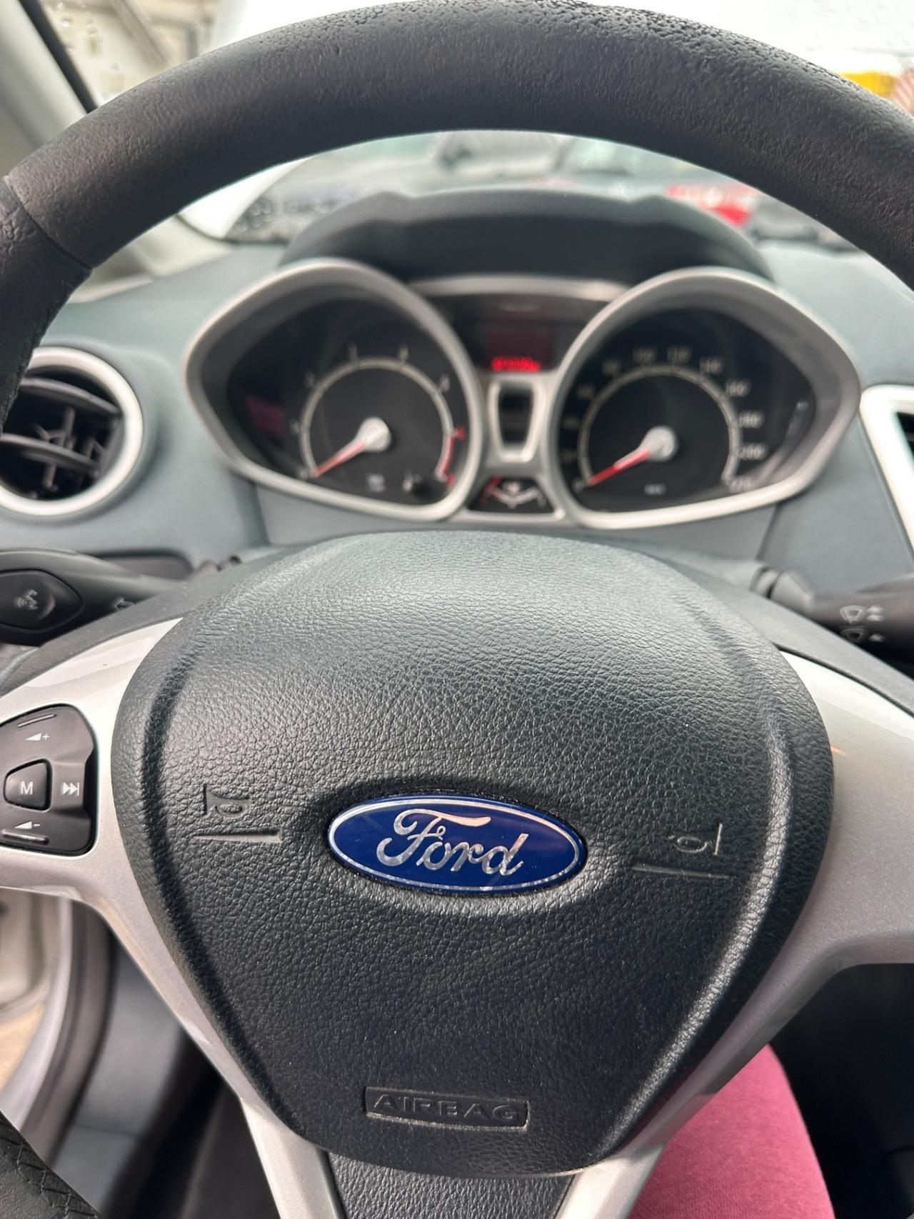 Ford Fiesta 1.2 82 CV 5 porte Titanium GPL