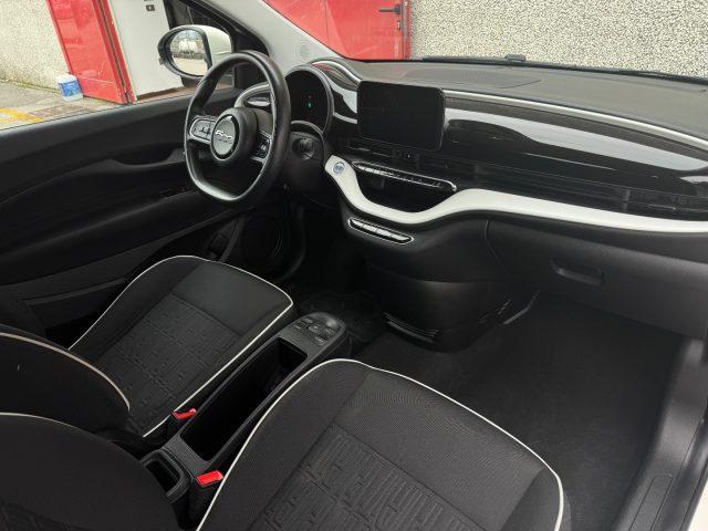 FIAT 500e Berlina 23,8 kWh Action