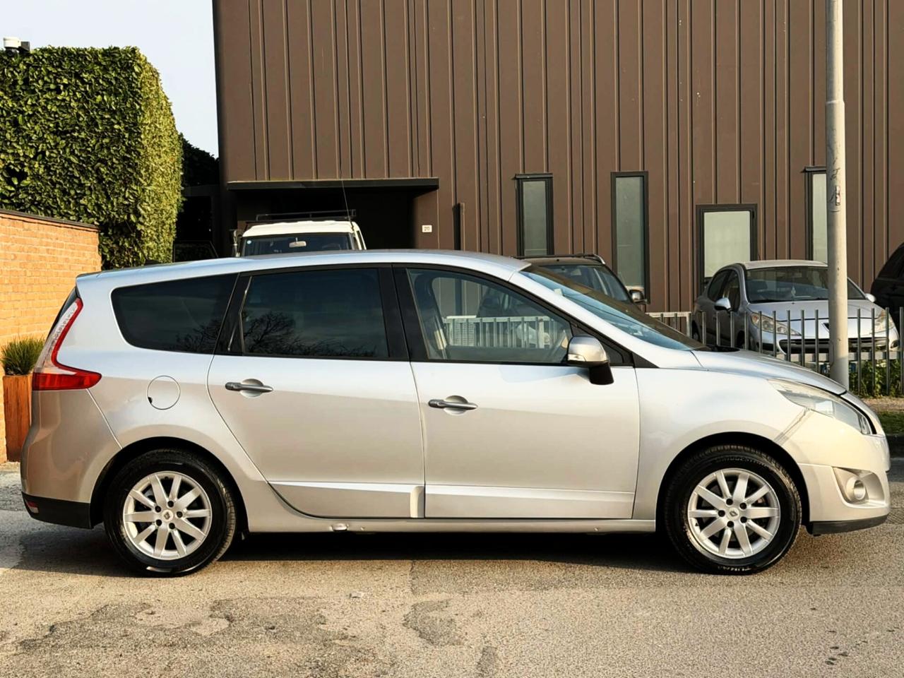 Renault Grand Scenic 1.9 dCi 130CV 7Posti-Garanzia-2011