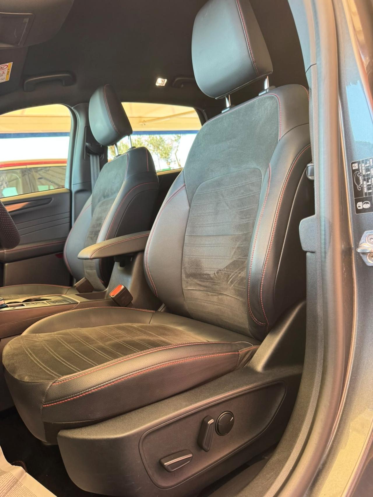 Ford Kuga 2.5 Plug In Hybrid 225 CV CVT 2WD ST-Line X