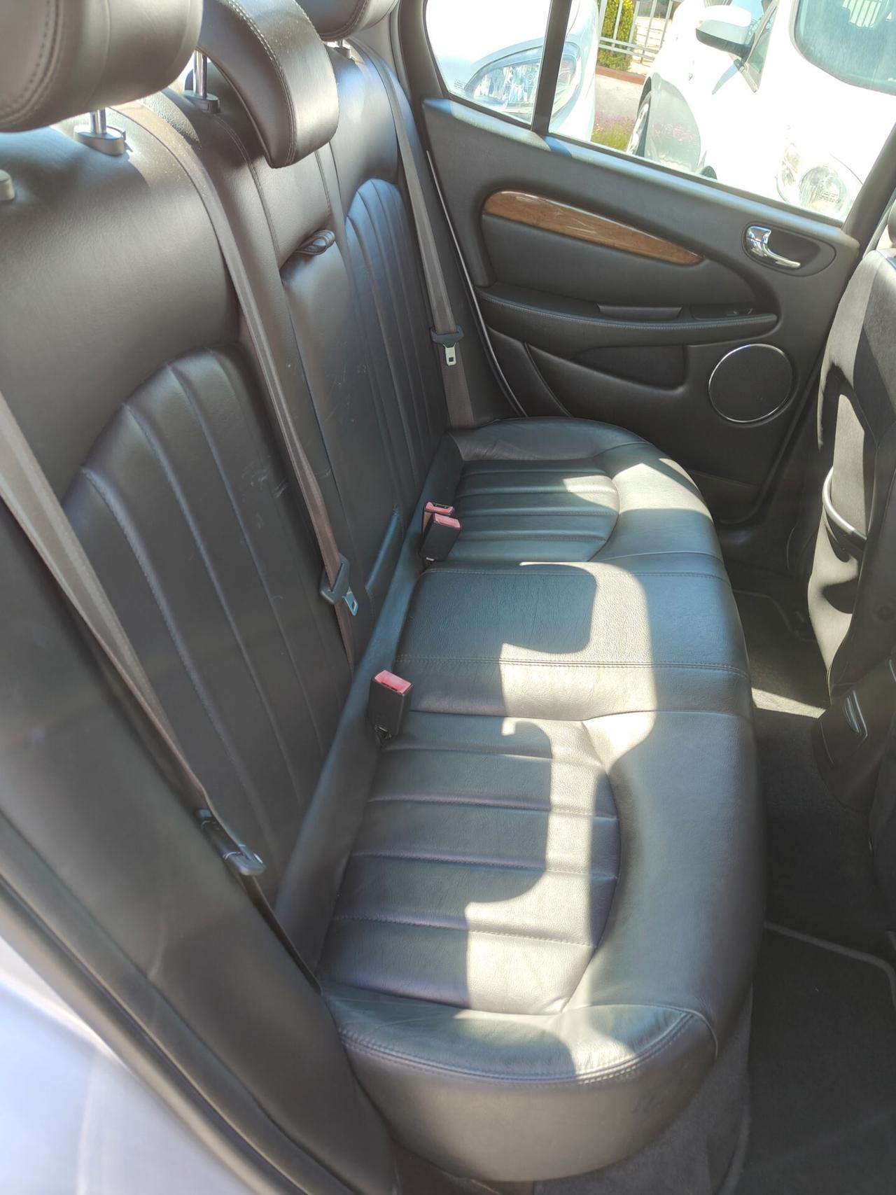 Jaguar X-Type 2.5 V6 24V cat Executive