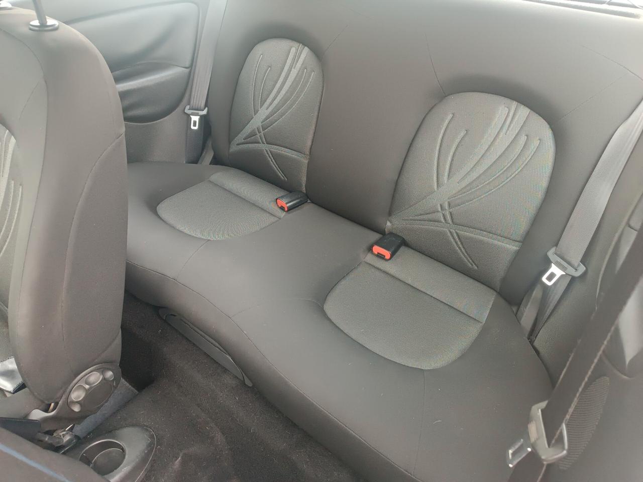 Lancia Ypsilon 1.2 69 CV Unyca