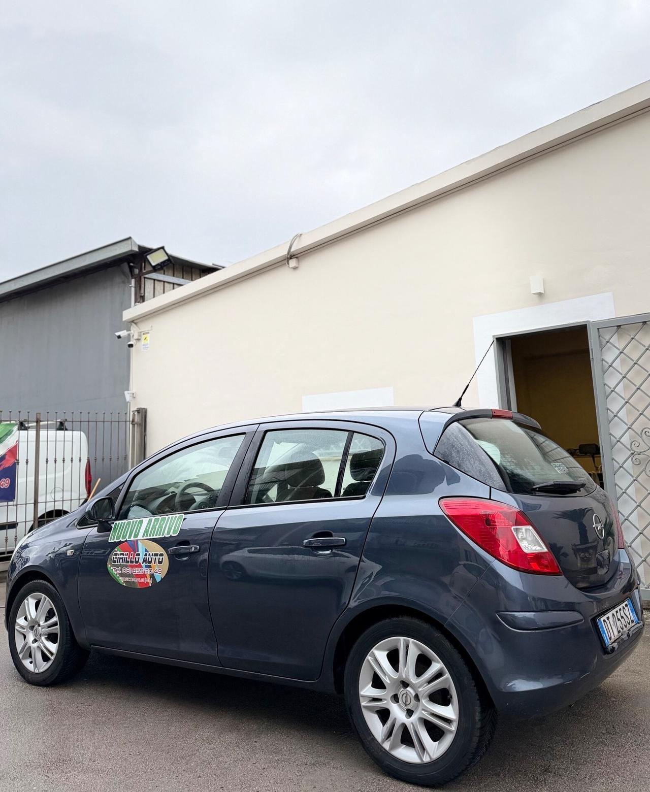 Opel Corsa 1.2 Benzina Automatica 80 Cv