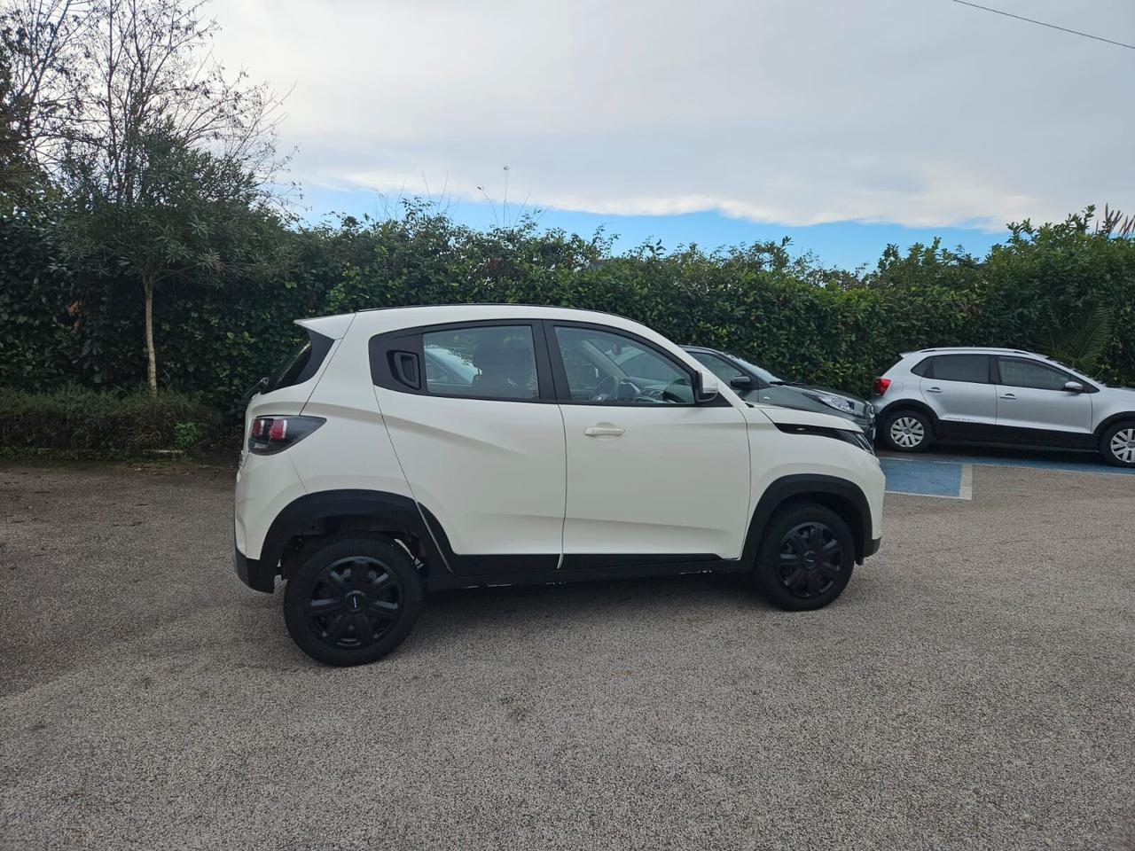 Mahindra KUV100 1.2 VVT K6+