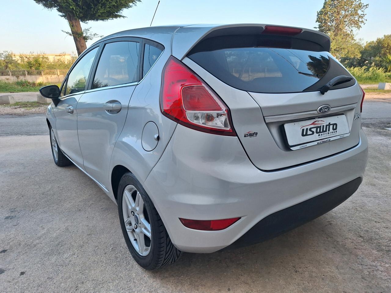 Ford Fiesta 1.5 TDCi 75CV 5 p NAVI Titanium