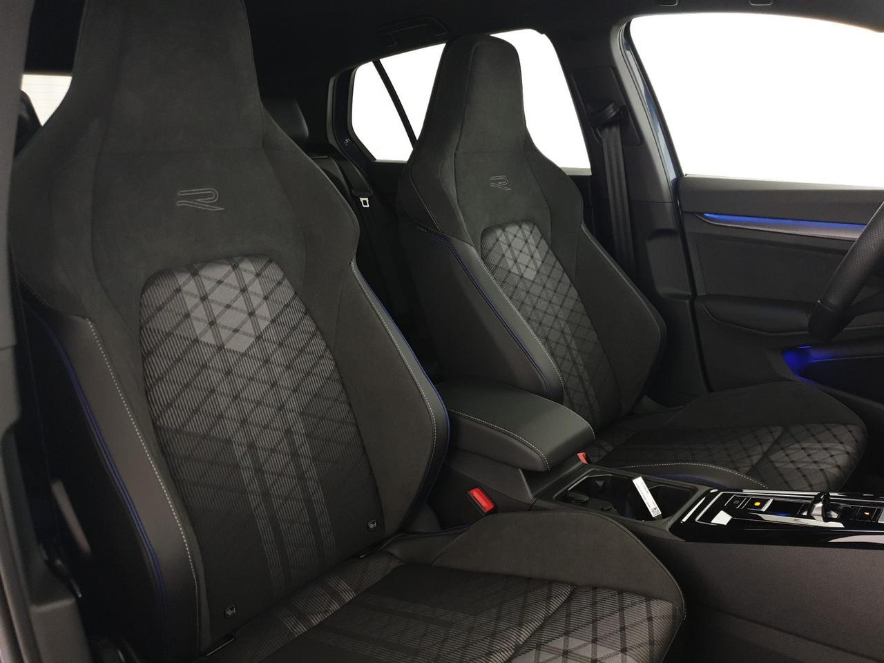 Volkswagen Golf 2.0 tdi r-line plus 150cv dsg