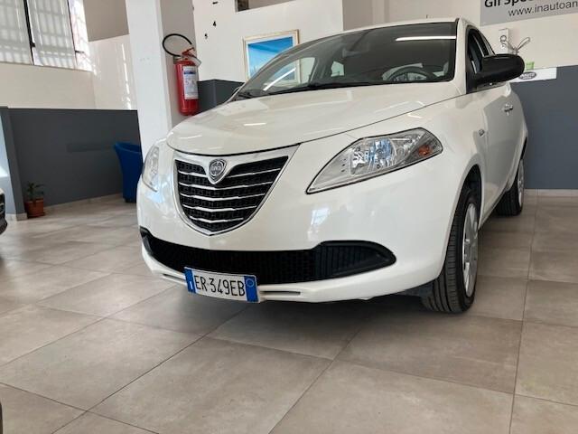 Lancia Ypsilon 0.9 TwinAir 85 CV 5 porte Metano Ecochic Gold