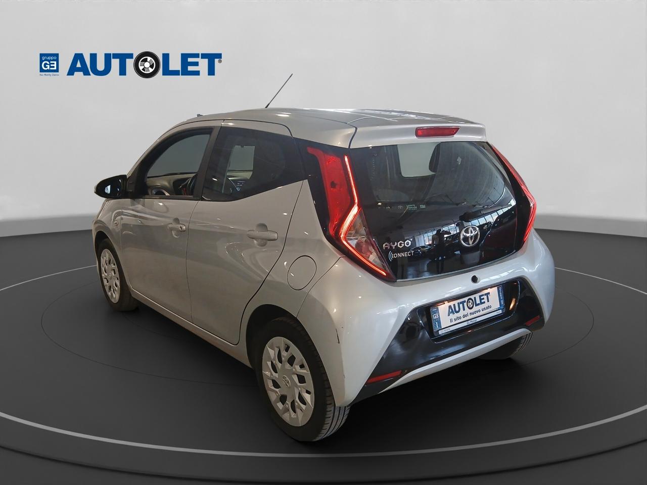 Toyota Aygo Connect 1.0 VVT-i 72 CV 5 porte x-play