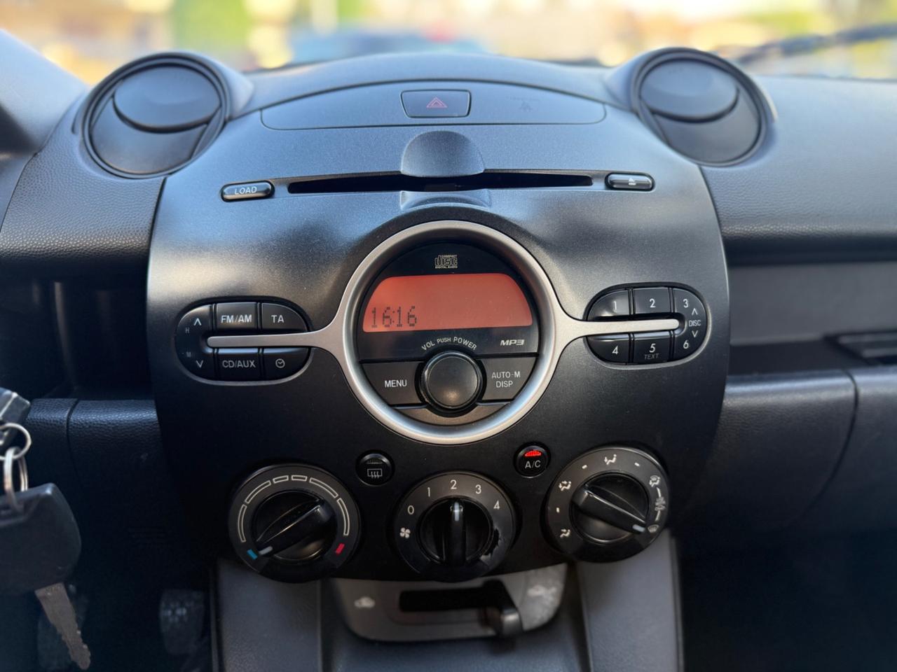 Mazda 2 1.3 Benzina 75CV 5p. 2010 Neopatentati