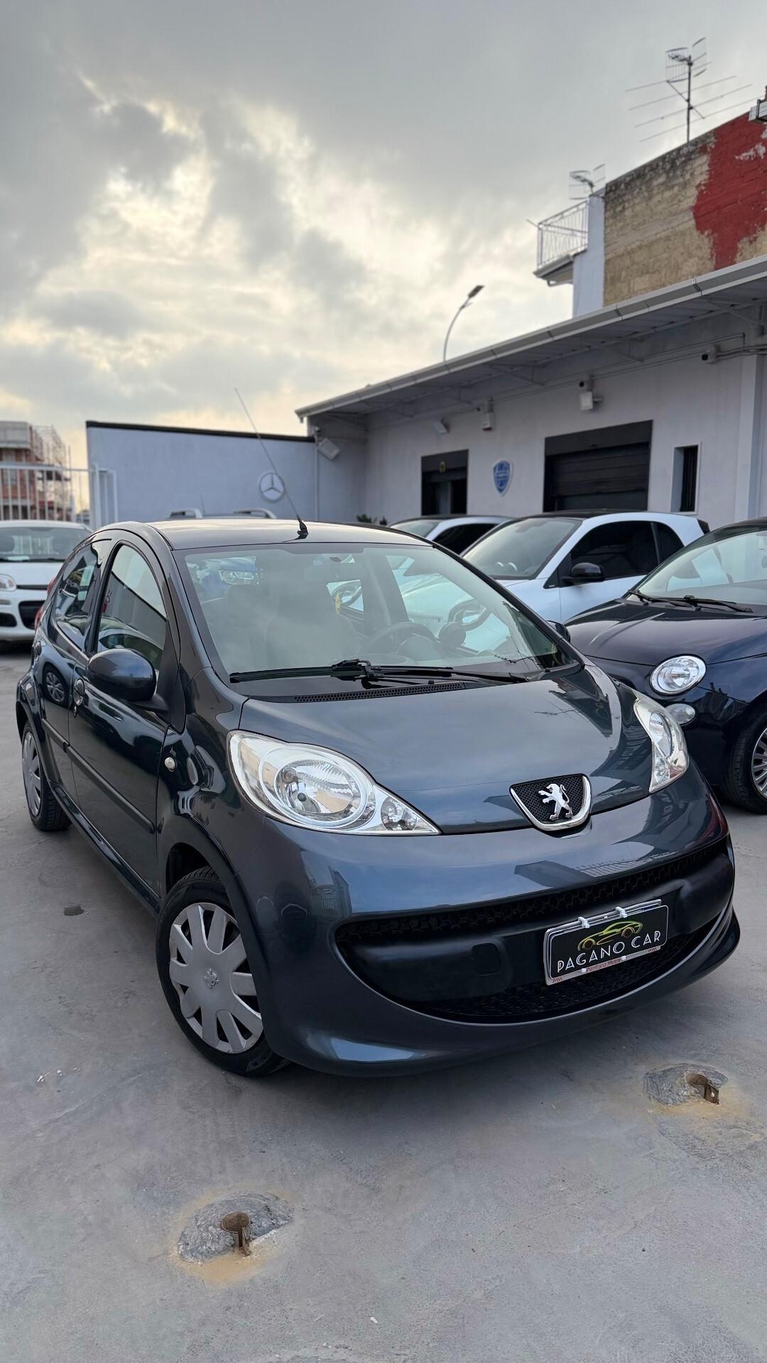 Peugeot 107 1.0 68CV 5p. Sweet Years AUTOMATICA