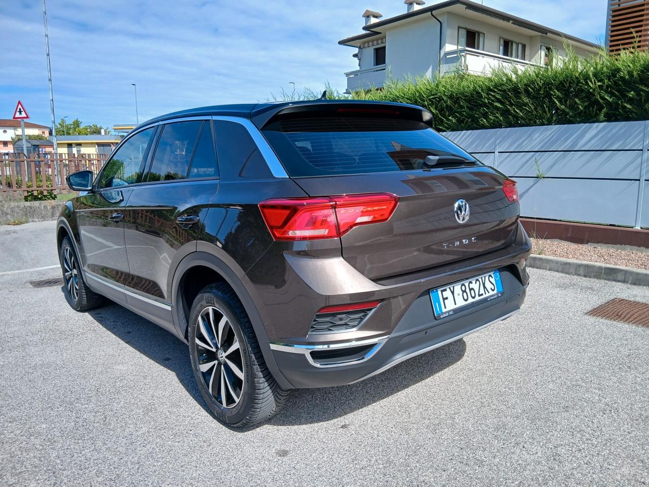Volkswagen T-Roc 1.0 TSI 115 CV Style +teck pack tua a € 199 mese
