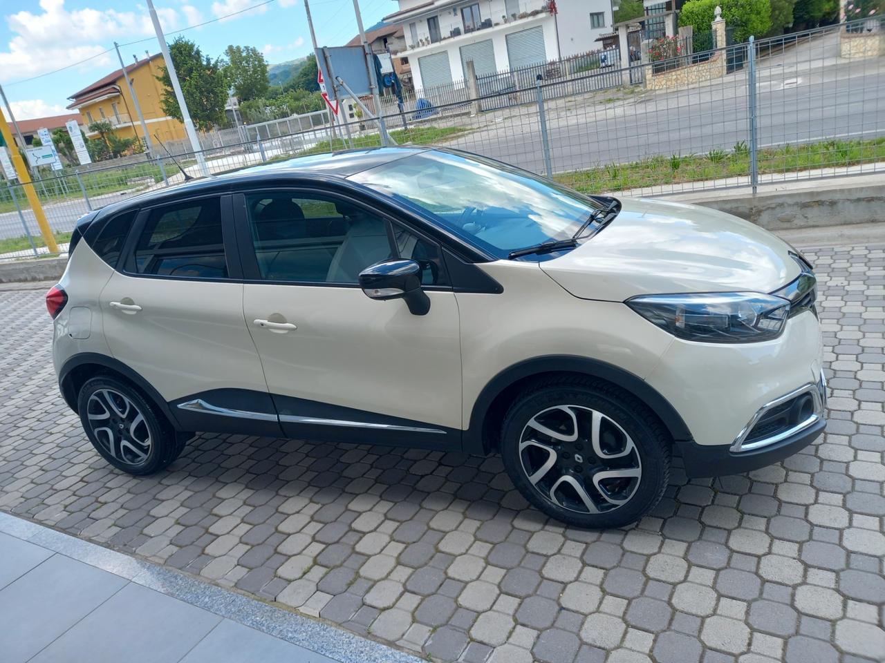 Renault Captur 0.9 TCE ENERGY R-LINK *** UNICA PROPRIETARIA ***