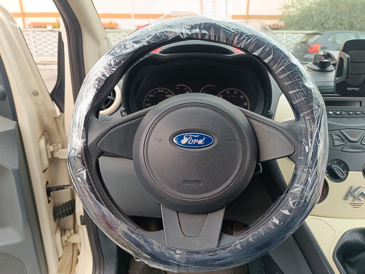 Ford Ka 1.2 8V 69CV Titanium