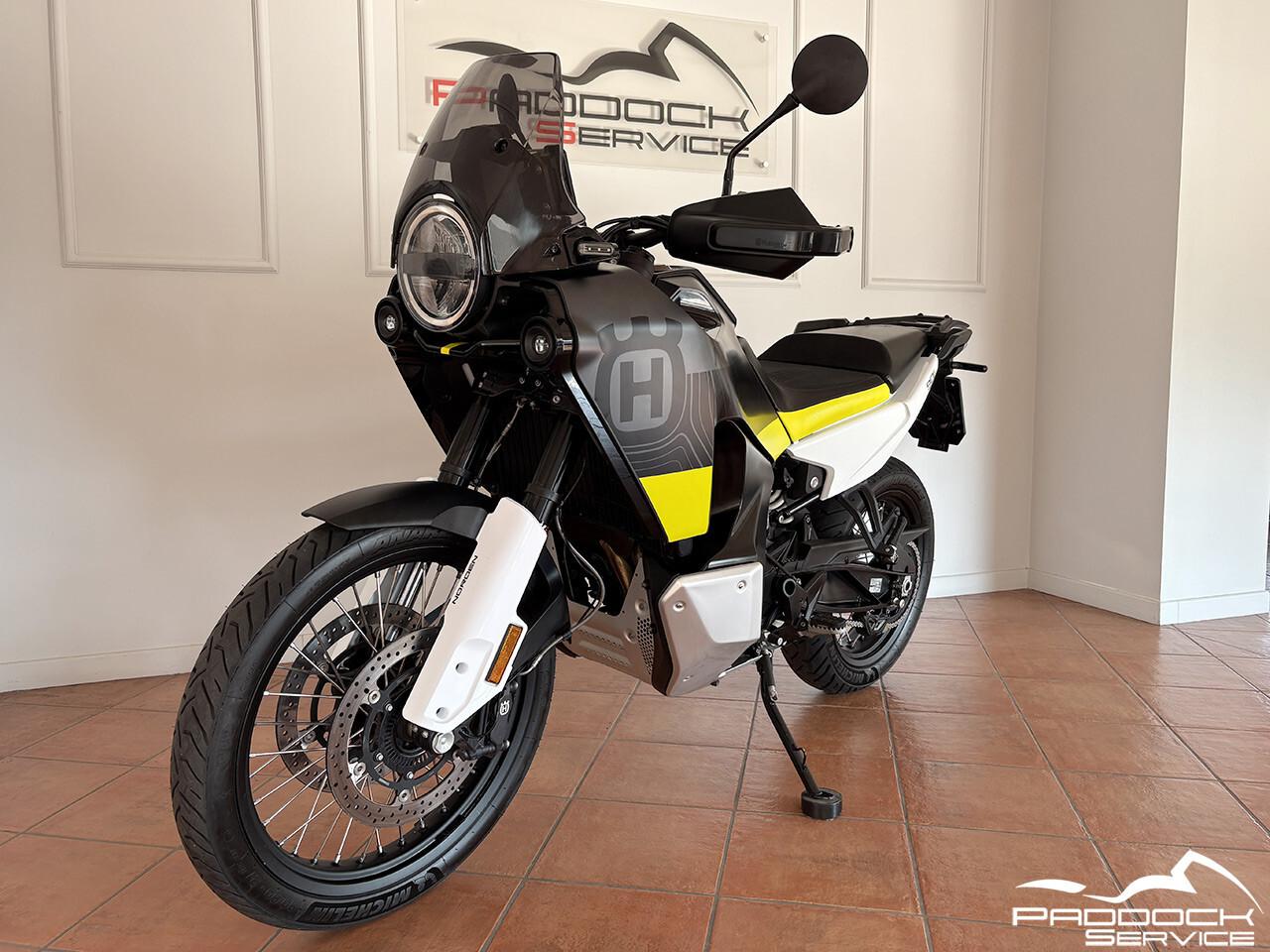 Husqvarna Norden 901 2023 17.013 km*********