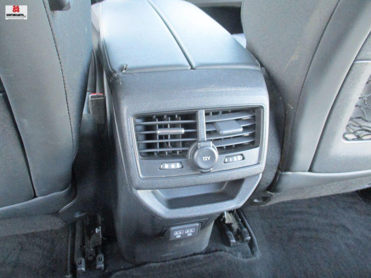 PEUGEOT 3008 BlueHDi 130 S&S EAT8 Allure Pack 2021