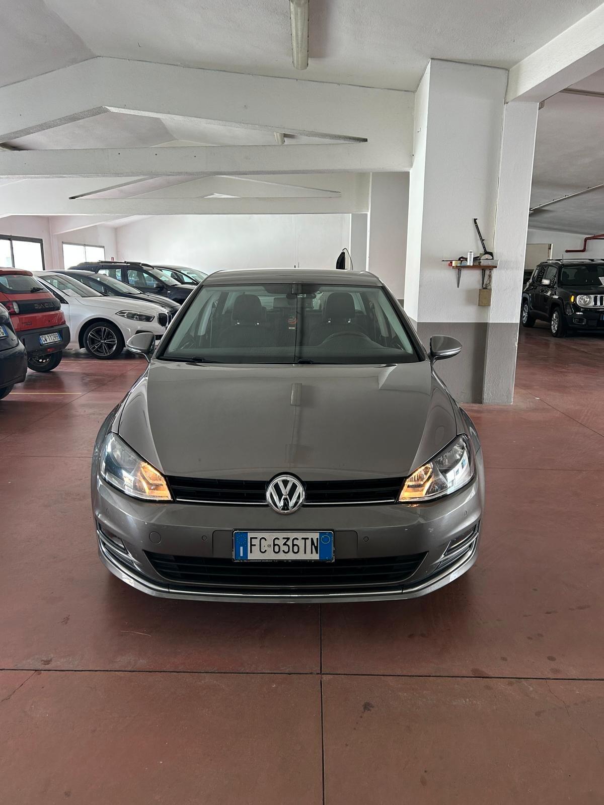 Volkswagen Golf 2.0 TDI 5p. Highline BlueMotion Technology