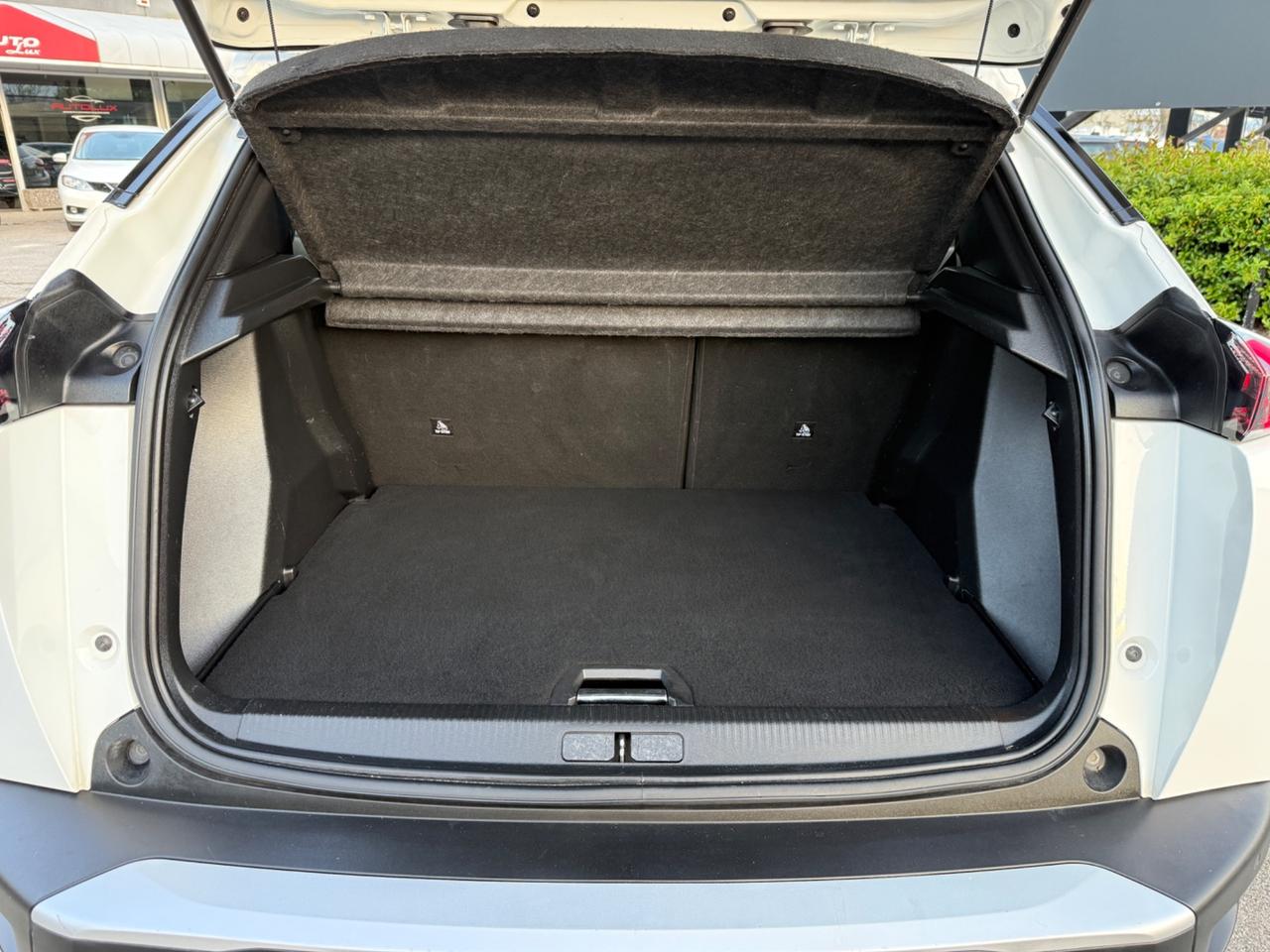 Peugeot 2008 BlueHDi 130 S&S EAT8 GT Pack NEO PATENTATI