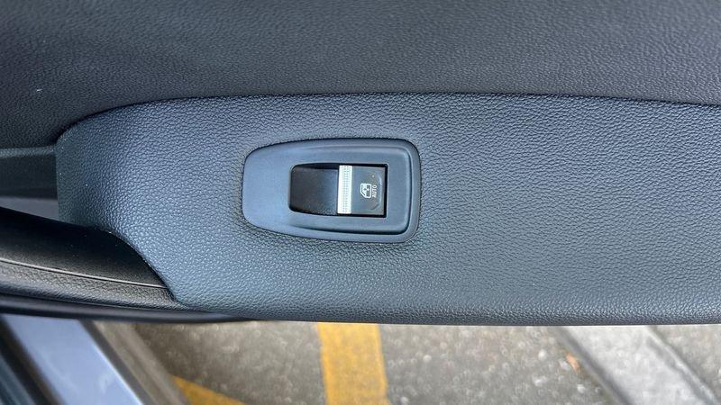 Renault Captur 1.6 E-Tech hybrid Intens 145cv auto 1.6 E-TECH Hybrid Intens Auto 145cv