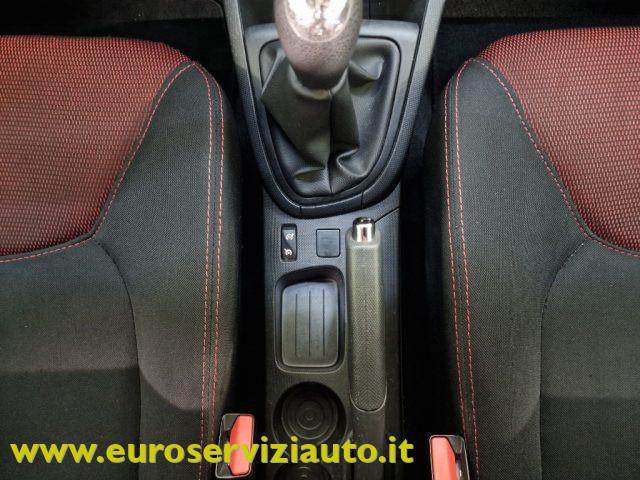 RENAULT Clio 1.2 75CV 5 porte Wave