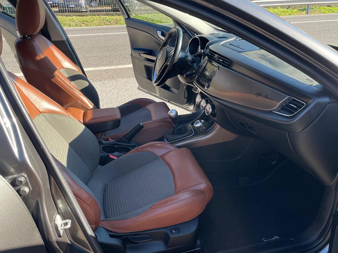 Alfa Romeo Giulietta DISTINTIVA