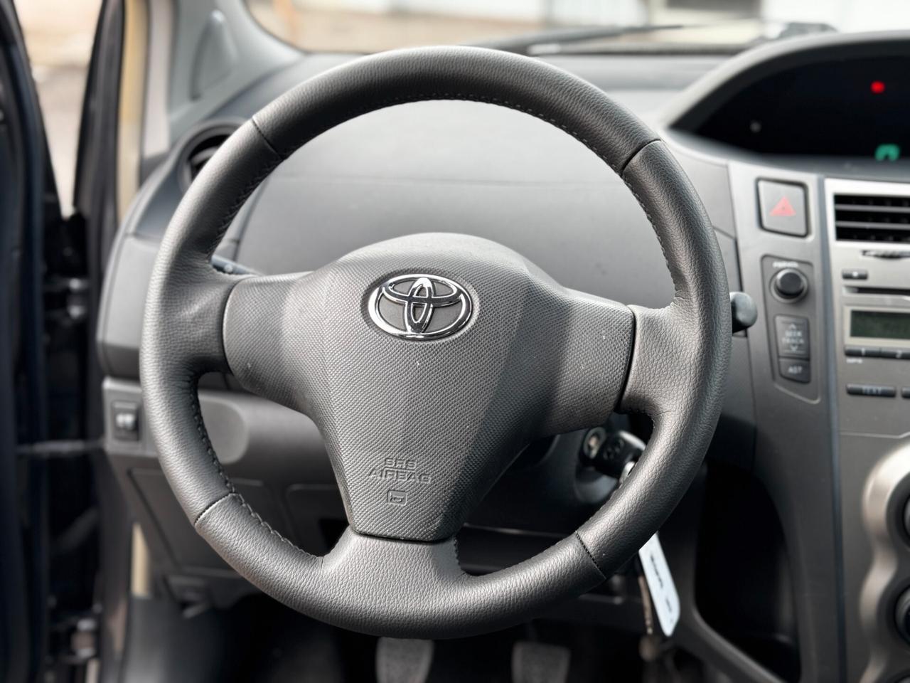 Toyota Yaris 1.0 69 Cv - NEOPATENTATI 2010