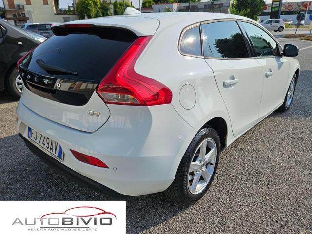 VOLVO V40 D2 Momentum