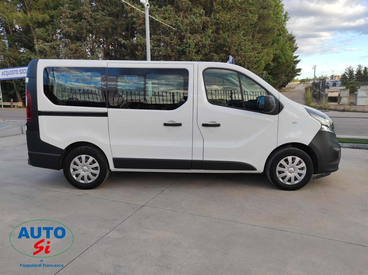 Opel Vivaro 27 - 1.6 Biturbo Diesel 145cv 9 POSTI