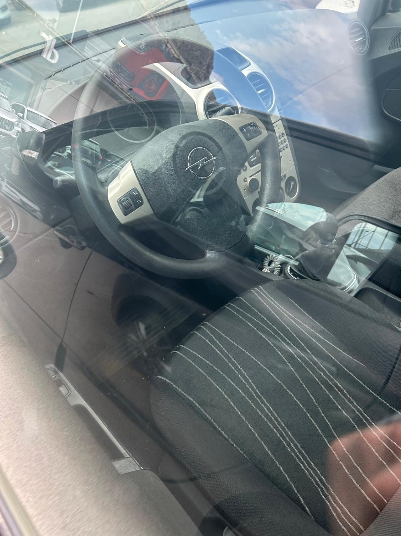 Opel Corsa 1.3 CDTI 75CV 5 porte Enjoy
