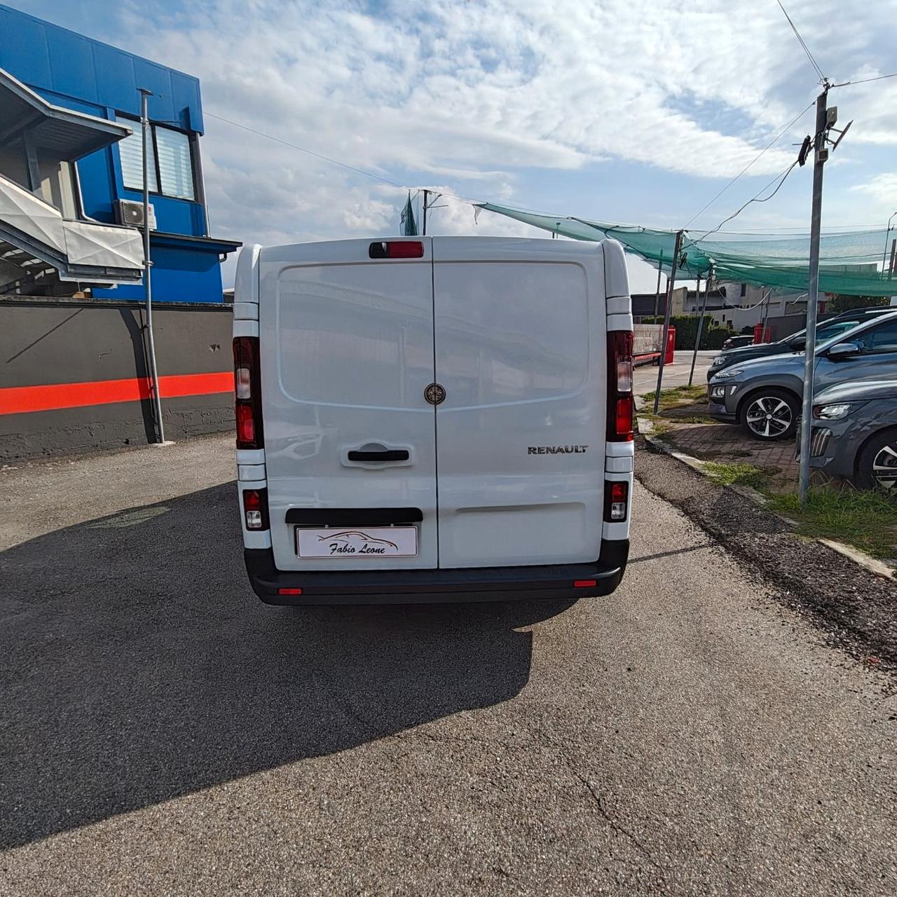 RENAULT Trafic T27 2.0 dci 120cv L1H1 Ice