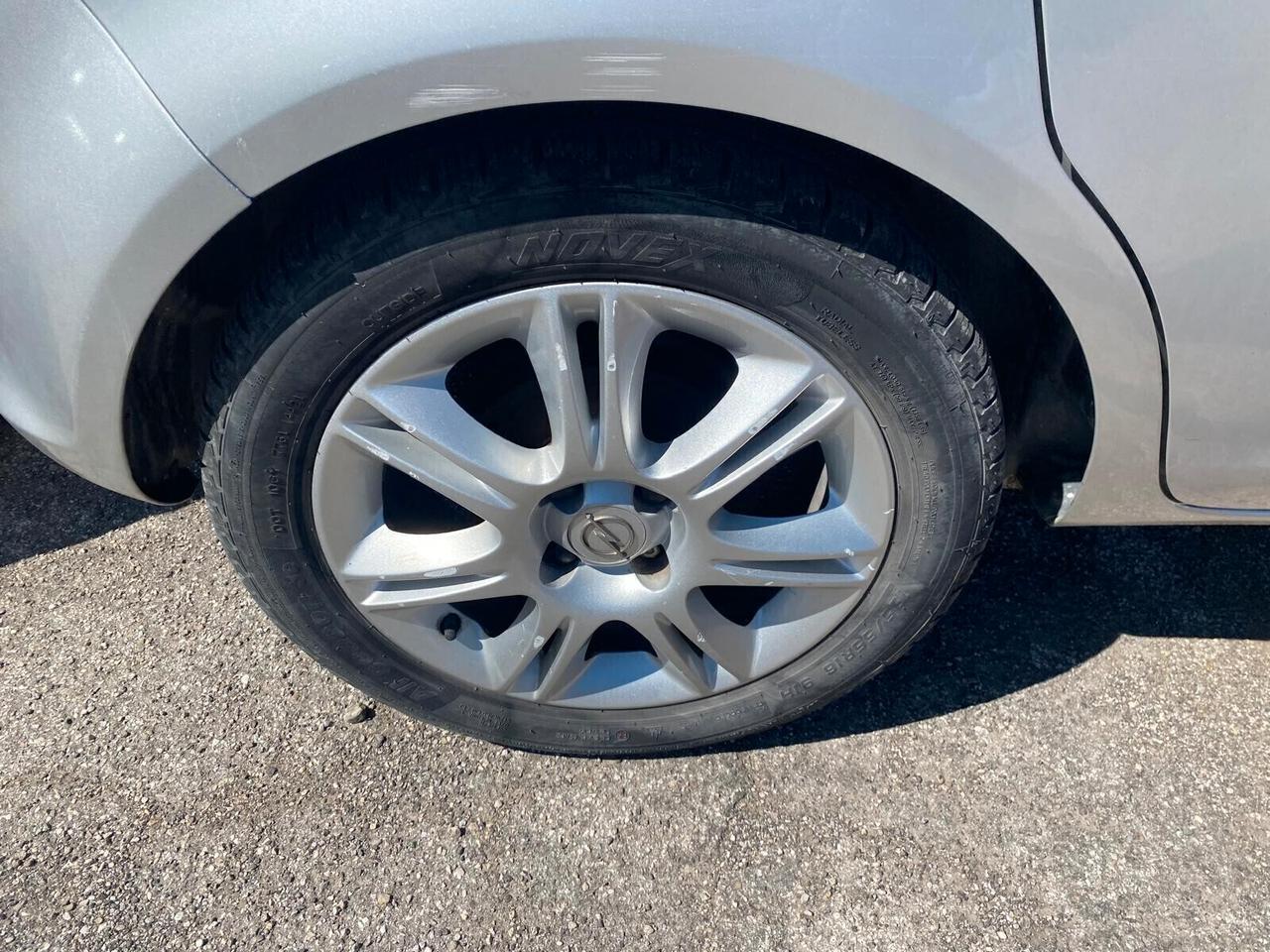 Opel Corsa 1.2 GPL OK NEOPATENTATI