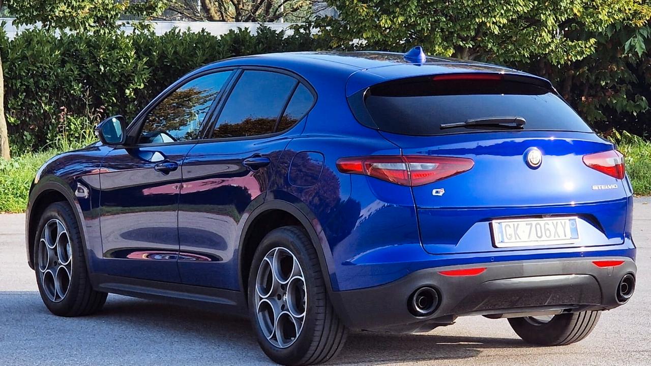 Alfa Romeo Stelvio 2.2 Turbodiesel 190 CV AT8 Q4 Sprint