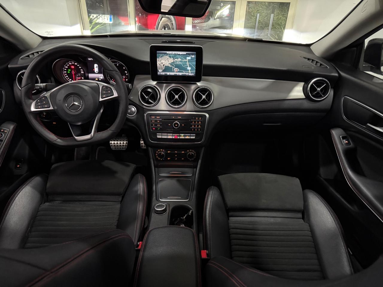 Mercedes-benz CLA Auto. PREMIUM AMG+TETTO/AMBIENT2019
