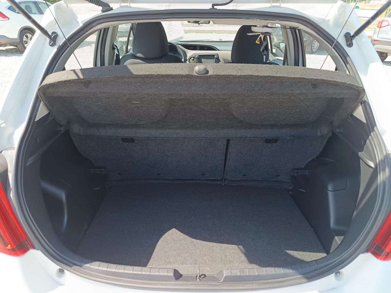 Toyota Yaris 1.5 GPL HYBRID A/T FINANZIABILE *