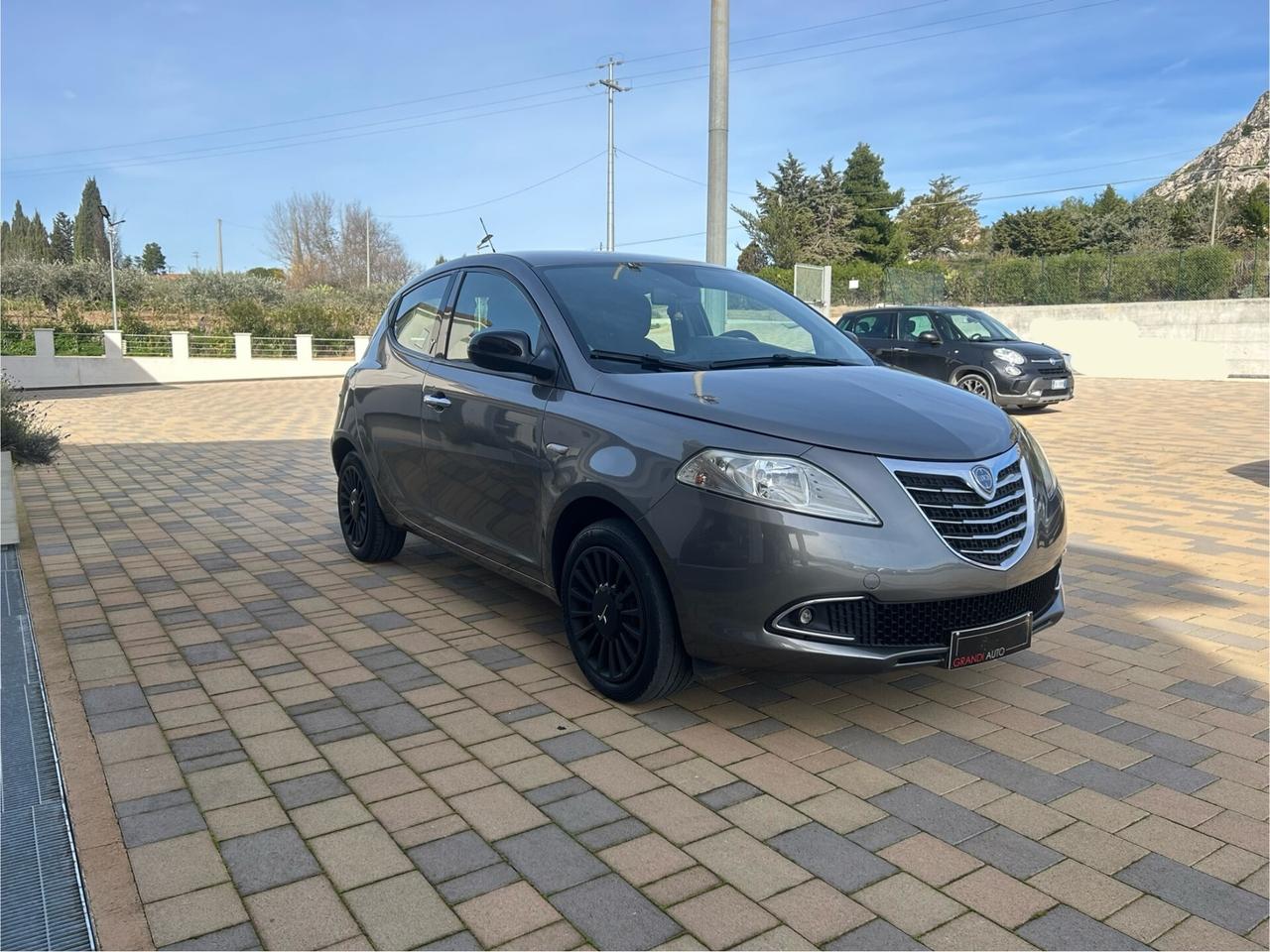 Lancia Ypsilon 1.2 69 CV 5 porte S&S Platinum