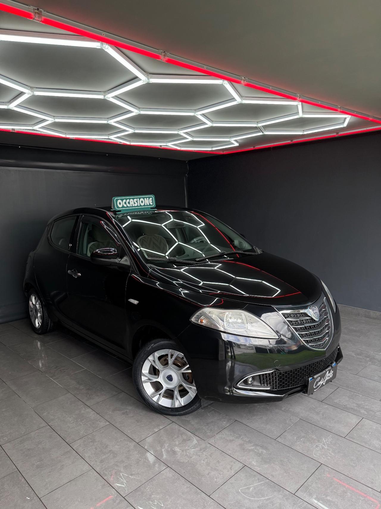 Lancia Ypsilon 1.2 69 CV Platinum 11/2014