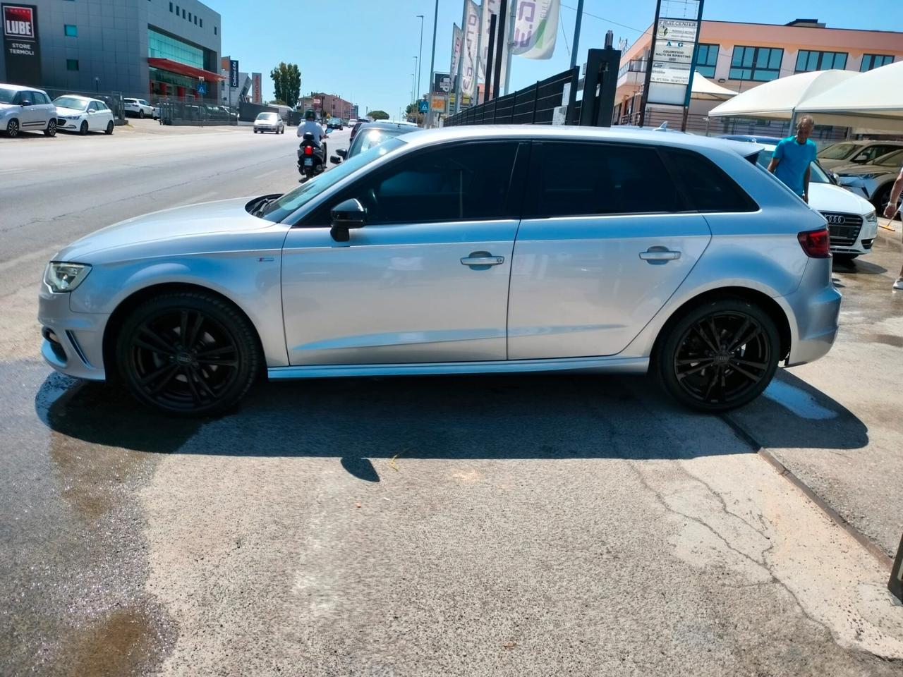 Audi A3 1.6 TDI clean diesel S tronic Young