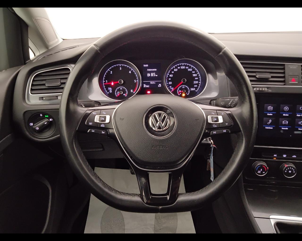VOLKSWAGEN Golf VII 2017 5p - Golf 5p 1.6 tdi Trendline 90cv