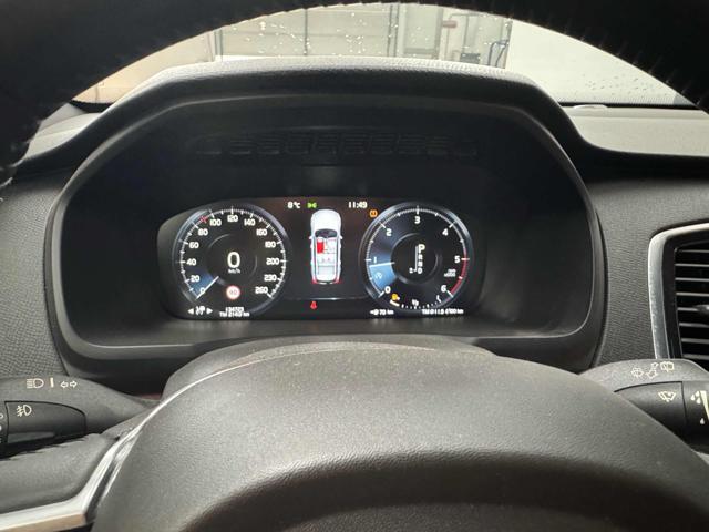 VOLVO XC90 D5 AWD Geartronic Momentum